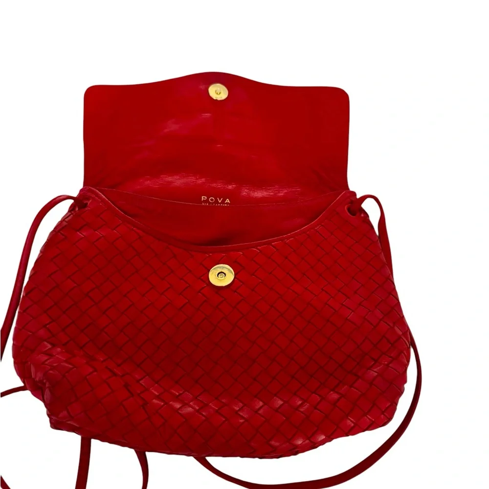 Vintage Pova Via Frattina woven leather shoulder bag in red. Gently worn.